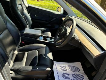 Tesla Model 3 (Dual Motor) Long Range Auto 4WDE 4dr
