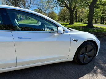 Tesla Model 3 (Dual Motor) Long Range Auto 4WDE 4dr