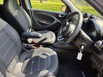 Smart forfour 17.6kWh Exclusive Auto 5dr (22kW Charger)