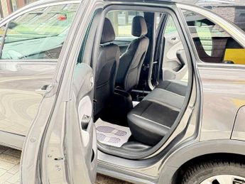 Vauxhall Crossland X 1.2 Turbo SRi Nav SUV 5dr Petrol Auto Euro 6 (s/s) (130 ps)