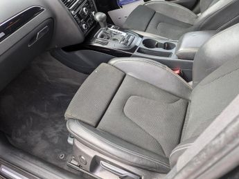 Audi A4 Avant 2.0 TDI Black Edition Estate 5dr Diesel S Tronic quattro Euro 5 