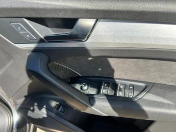 Audi Q5 2.0 TDI S line S Tronic quattro Euro 6 (s/s) 5dr