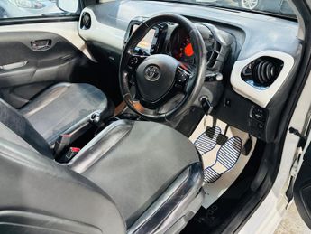 Toyota AYGO 1.0 VVT-i x-pression x-shift Euro 6 5dr