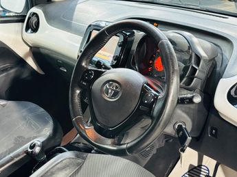 Toyota AYGO 1.0 VVT-i x-pression x-shift Euro 6 5dr