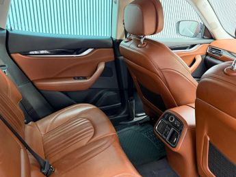 Maserati Levante 3.0D V6 ZF 4WD Euro 6 (s/s) 5dr