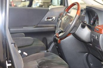 Toyota Vellfire 2.4Z PLATINUM SELECTION II