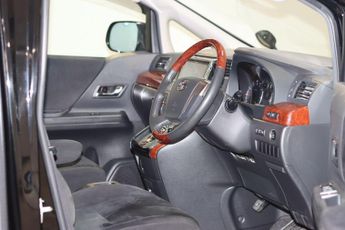 Toyota Vellfire 2.4Z PLATINUM SELECTION II