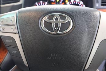 Toyota Vellfire 2.4Z PLATINUM SELECTION II