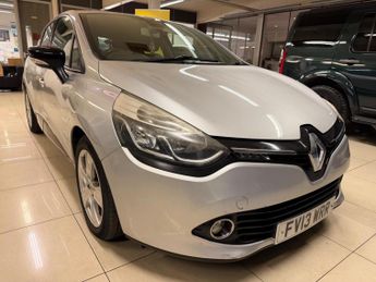 Renault Clio 1.2 16V Dynamique MediaNav Euro 5 5dr