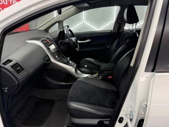 Toyota Auris 1.8 VVT-h T Spirit CVT Euro 5 (s/s) 5dr