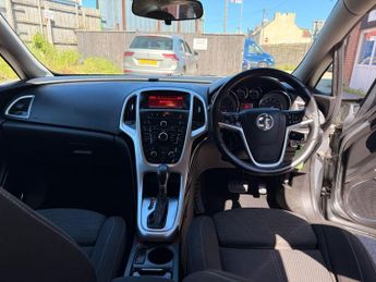 Vauxhall Astra 2.0 CDTi SRi Sports Tourer Auto Euro 5 5dr
