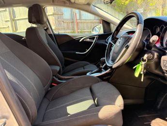 Vauxhall Astra 2.0 CDTi SRi Sports Tourer Auto Euro 5 5dr