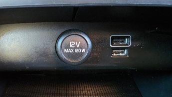 Volvo XC40 2.0 D3 Momentum Pro Auto Euro 6 (s/s) 5dr