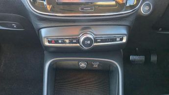 Volvo XC40 2.0 D3 Momentum Pro Auto Euro 6 (s/s) 5dr
