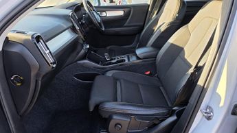 Volvo XC40 2.0 D3 Momentum Pro Auto Euro 6 (s/s) 5dr