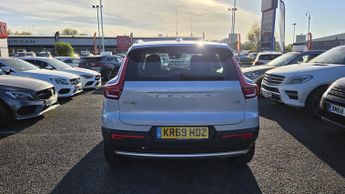 Volvo XC40 2.0 D3 Momentum Pro Auto Euro 6 (s/s) 5dr