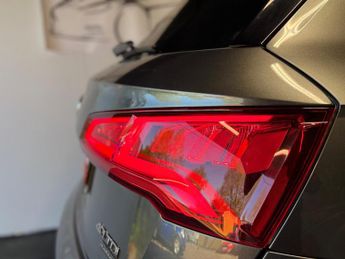 Audi Q5 2.0 TDI 40 S line S Tronic quattro Euro 6 (s/s) 5dr