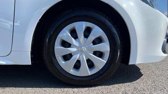 Toyota Corolla 1.8 VVT-h CVT Euro 6 (s/s) 5dr