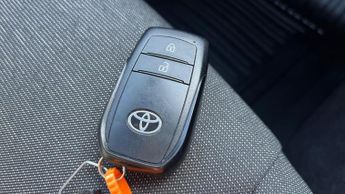 Toyota Corolla 1.8 VVT-h CVT Euro 6 (s/s) 5dr