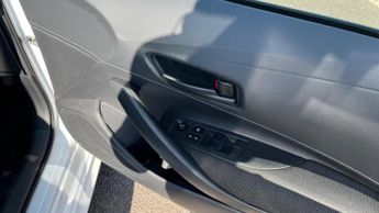 Toyota Corolla 1.8 VVT-h CVT Euro 6 (s/s) 5dr