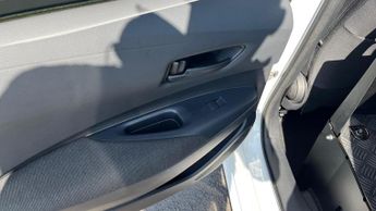 Toyota Corolla 1.8 VVT-h CVT Euro 6 (s/s) 5dr