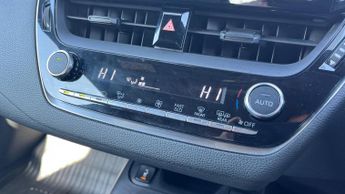 Toyota Corolla 1.8 VVT-h CVT Euro 6 (s/s) 5dr