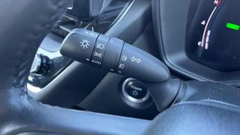 Toyota Corolla 1.8 VVT-h CVT Euro 6 (s/s) 5dr