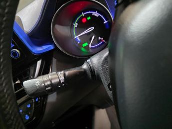Toyota C-HR 2.0 VVT-h Dynamic CVT Euro 6 (s/s) 5dr