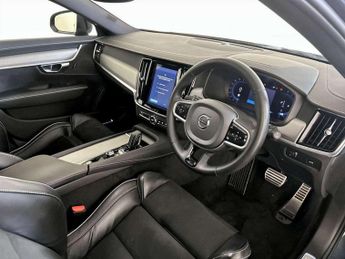 Volvo V90 2.0 B4 MHEV Plus Auto Euro 6 (s/s) 5dr