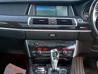 BMW 5 Series Gran Turismo 3.0 530d SE GT Steptronic Euro 5 5dr