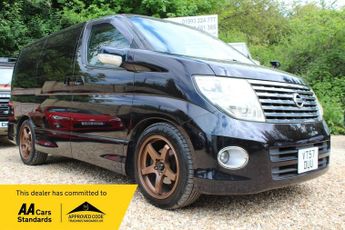Nissan Elgrand 