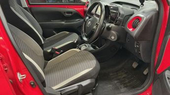 Toyota AYGO 1.0 VVT-i x-play x-shift Euro 6 5dr