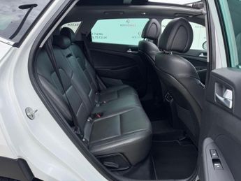 Hyundai TUCSON 2.0 CRDi Premium SE Auto 4WD Euro 6 5dr