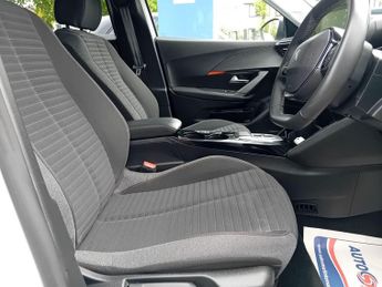 Peugeot E-2008 50kWh Active Premium + Auto 5dr (7kW Charger)