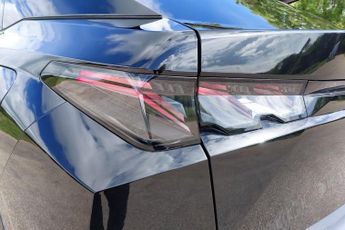 Peugeot E-3008 73kWh GT SUV 5dr Electric Auto (210 ps)