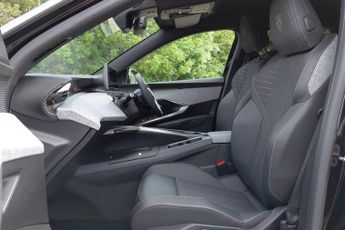 Peugeot E-3008 73kWh GT SUV 5dr Electric Auto (210 ps)