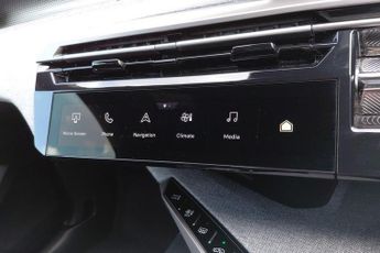 Peugeot E-3008 73kWh GT SUV 5dr Electric Auto (210 ps)
