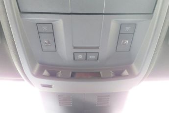 Peugeot E-3008 73kWh GT SUV 5dr Electric Auto (210 ps)