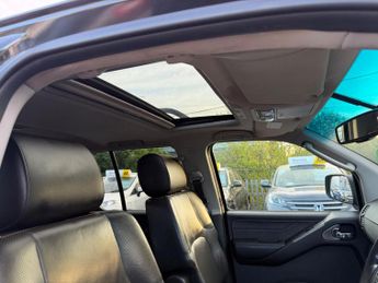 Nissan Pathfinder 2.5 TD Mammoth Sports Adventure 5dr