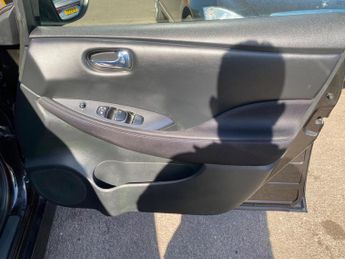 Nissan Leaf 40kWh Visia Auto 5dr