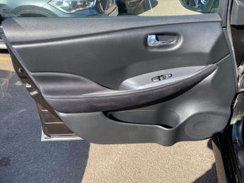 Nissan Leaf 40kWh Visia Auto 5dr