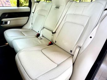 Land Rover Range Rover 3.0 SD V6 Vogue Auto 4WD Euro 6 (s/s) 5dr