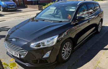 Ford Focus 1.0T EcoBoost Titanium Auto Euro 6 (s/s) 5dr