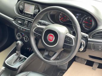Fiat Tipo 1.6 MultiJetII Lounge DDCT Euro 6 (s/s) 5dr