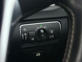 Volvo V60 2.0 D2 R-Design Nav Auto Euro 6 (s/s) 5dr