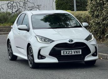 Toyota Yaris 1.5 VVT-h Design Hatchback 5dr Petrol Hybrid E-CVT Euro 6 (s/s) 