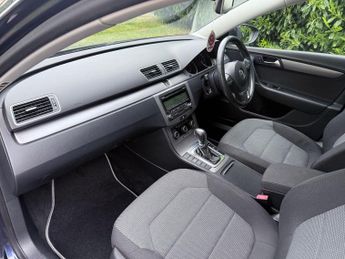 Volkswagen Passat 2.0 TDI BlueMotion Tech SE DSG Euro 5 (s/s) 5dr