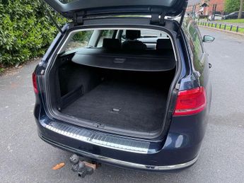 Volkswagen Passat 2.0 TDI BlueMotion Tech SE DSG Euro 5 (s/s) 5dr