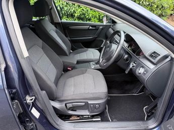 Volkswagen Passat 2.0 TDI BlueMotion Tech SE DSG Euro 5 (s/s) 5dr