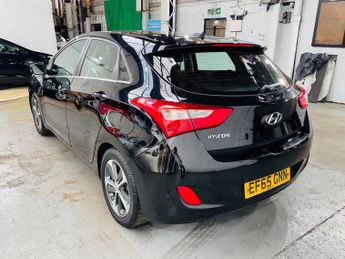Hyundai i30 1.6 CRDi Blue Drive SE Nav DCT Euro 6 (s/s) 5dr